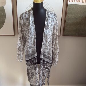3/$10 Apt. 9 Elegant Floral Sheer Kimono